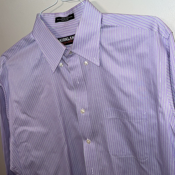Kirkland Signature mens shirt. - Picture 4 of 9